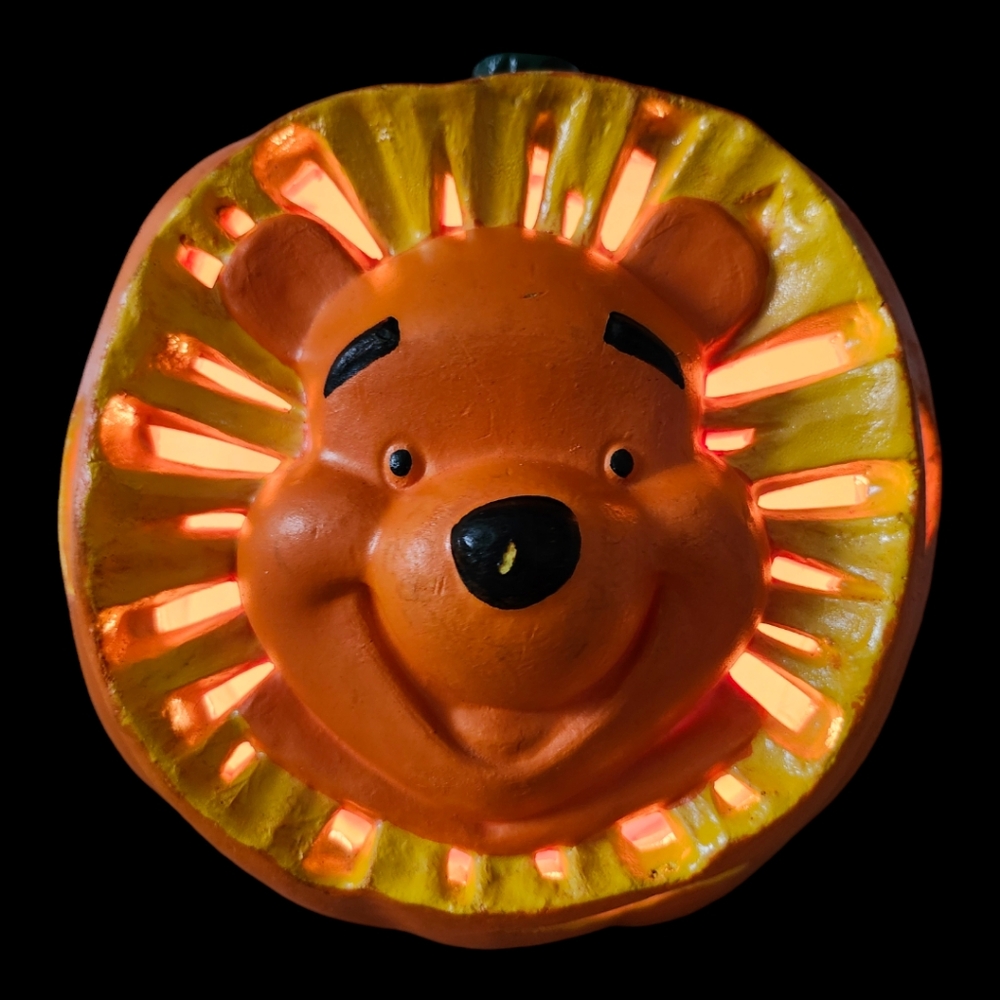 Disney Vintage 1999 "Winnie the Pooh" Light Up Halloween Pumpkin Jack-o-Lantern